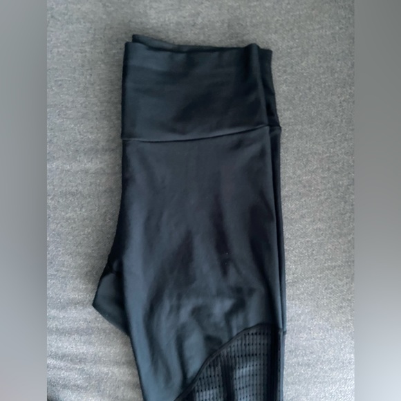 Oraki Leggings from recycled bottles - Picture 6 of 8